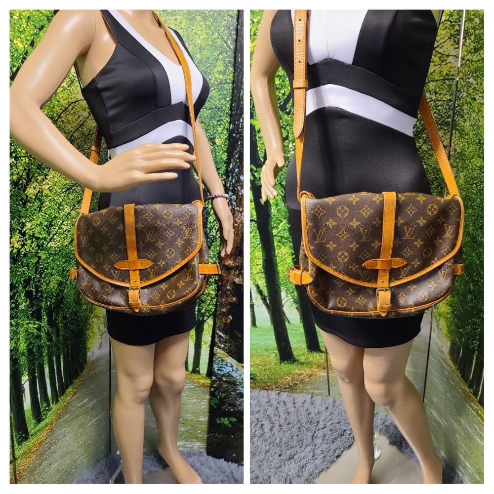 Louis Vuitton Saumur 30 Crossbody Shoulderbag GUC - Picture 14 of 15
